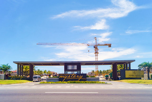Cổng chào dự án Cam Ranh Mystery Villas